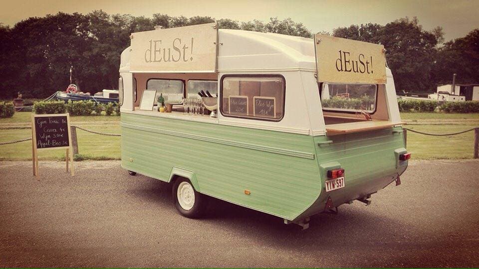 deust-foodtruck_cover.jpg
