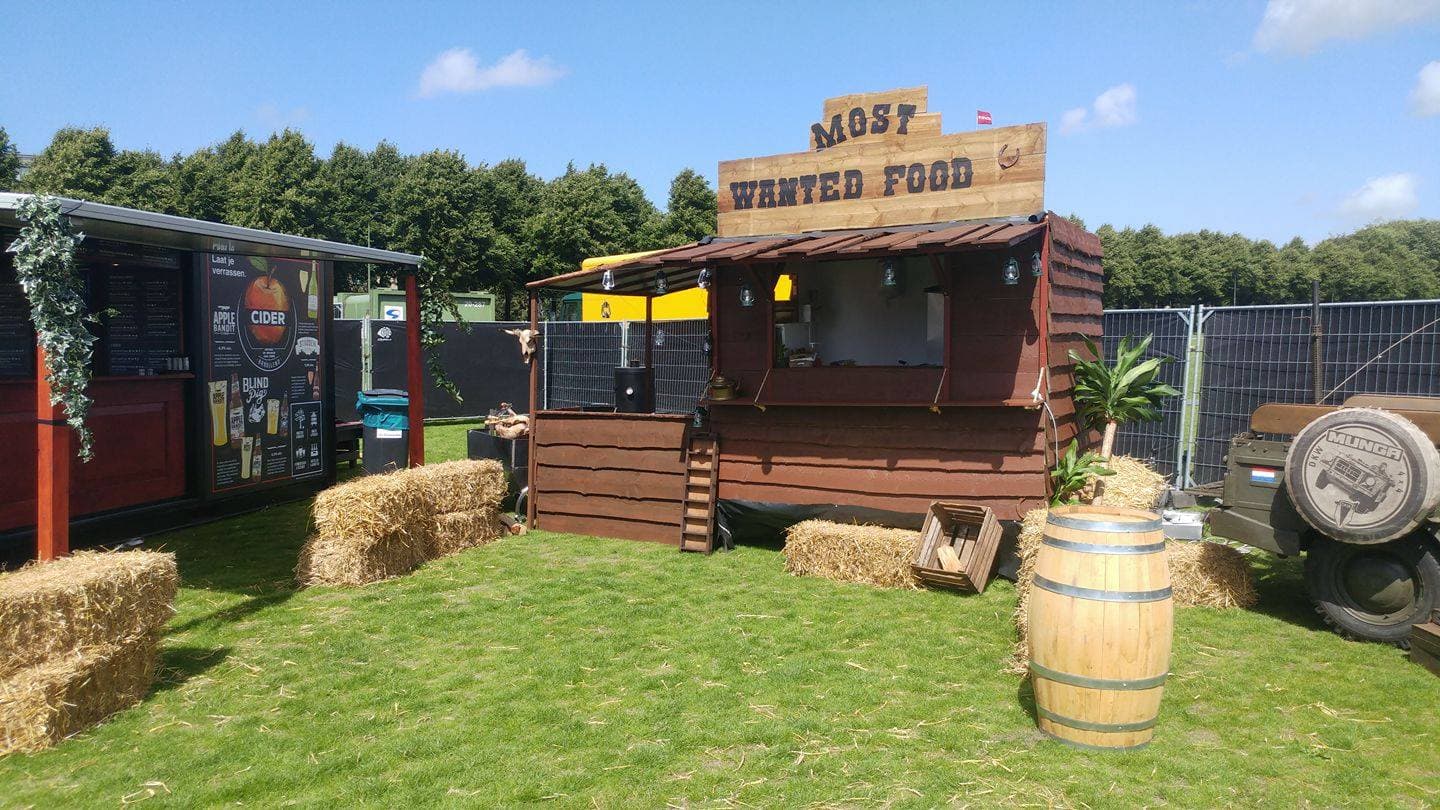 MOST WANTED FOOD TRUCK - BBQ FOODTRUCK | Go Celebrate