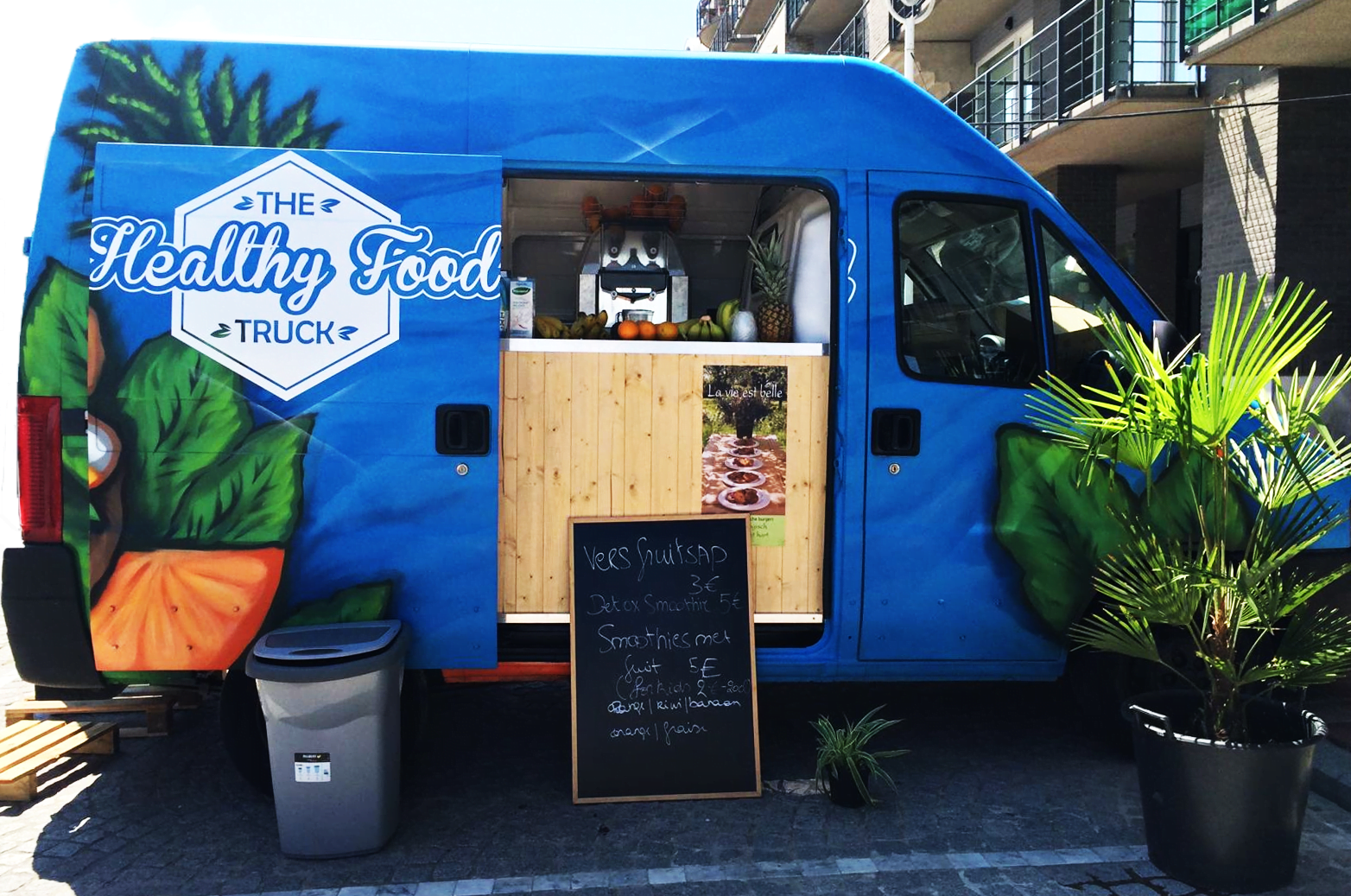 Healthy Food Trucks: Nourishing Communities with Wholesome Delights